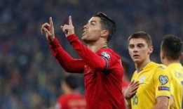 乌克兰足坛爆料新闻最新,神秘转会事件引发热议！”